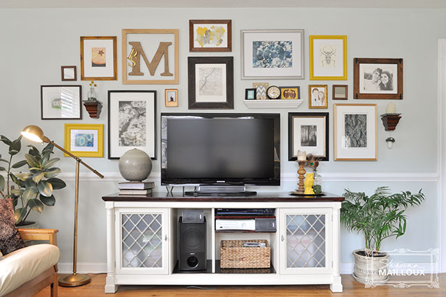 Do you have a boring wall behind your TV. I have rounded up 14 awesome ideas to help us all get inspiration on what do add behind the TV. So may get ideas!