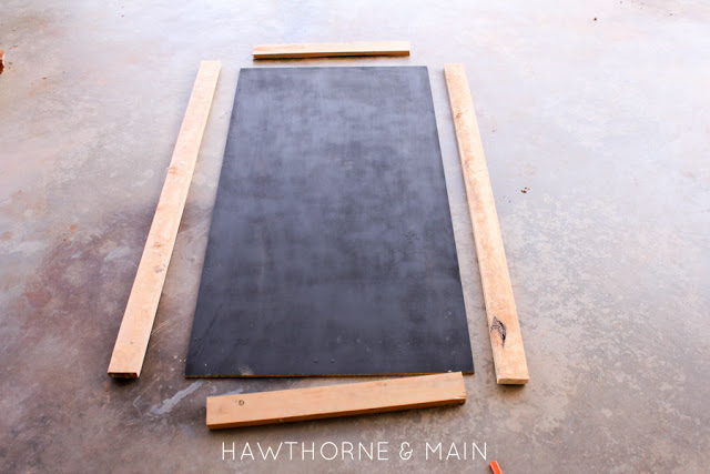 This DIY distressed chalk board looks easy to make! I still love chalkboard and use them all the time! I love the rustic look of this one! 