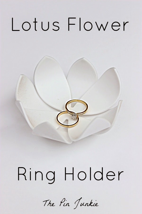 Lotus Flower Ring Holder
