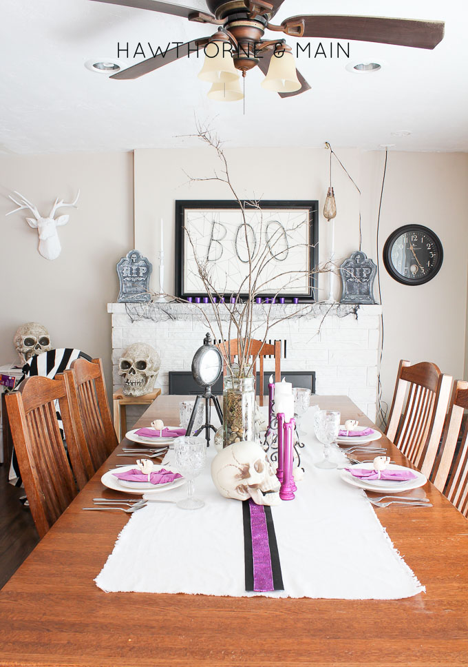 Come take a peek at my purple glam Halloween dinning room and mantel tour. I decided to go all out and use purple, black and white.  It turned to so fun! 