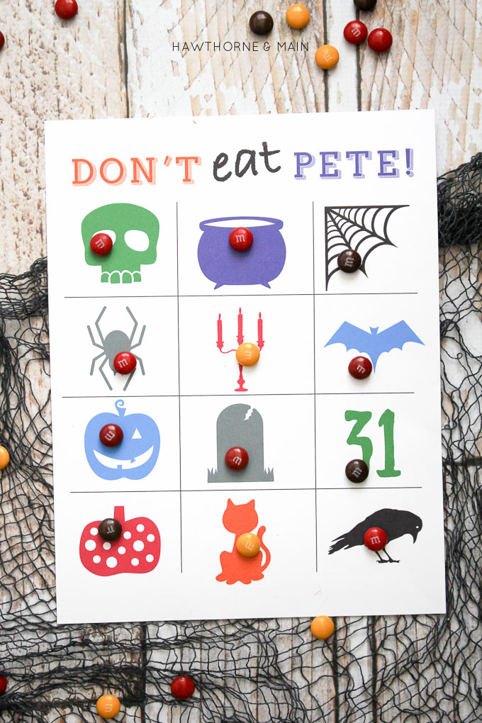 Looking for a quick game to play with the kids? Grownups and kids alike will enjoy spending time together, playing this Halloween Style Don't Eat Pete game. 