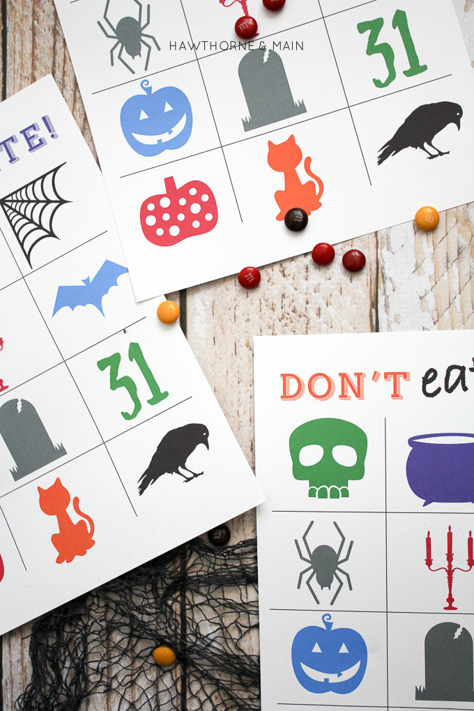 Looking for a quick game to play with the kids? Grownups and kids alike will enjoy spending time together, playing this Halloween Style Don't Eat Pete game. 