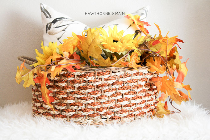 Welcome to my Fall Home Tour at Hawthorne and Main. I hope that you can find some inspiration as you take a peek at my home this lovely fall season!  Let me know what you think!