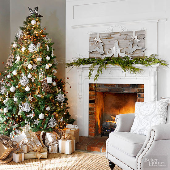 Looking for Christmas decor ideas this holiday season? Check out this great list of 7 amazing Christmas decor ideas.  They are sure to get the ideas flowing! 