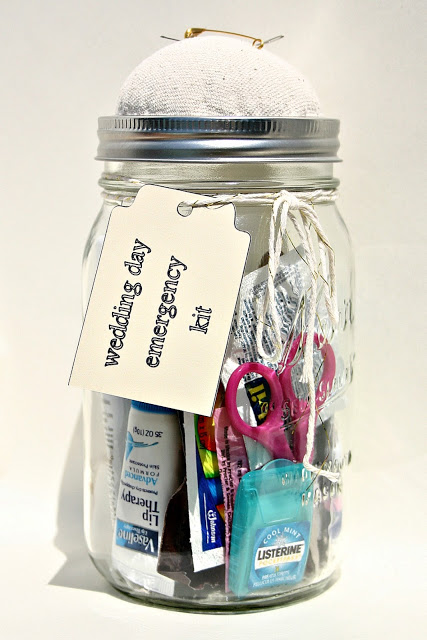 These mason jar gift ideas are awesome.  I really need to make some of these for neighbors and friends this year.  They look really easy to put together! 