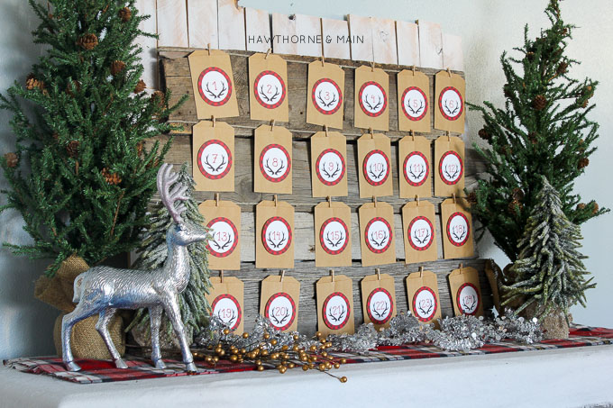 DIY holiday advent calendar. The perfect tradition for families to count down the days until Christmas. This advent calendar comes with a fun twist. #HolidayRandomActs