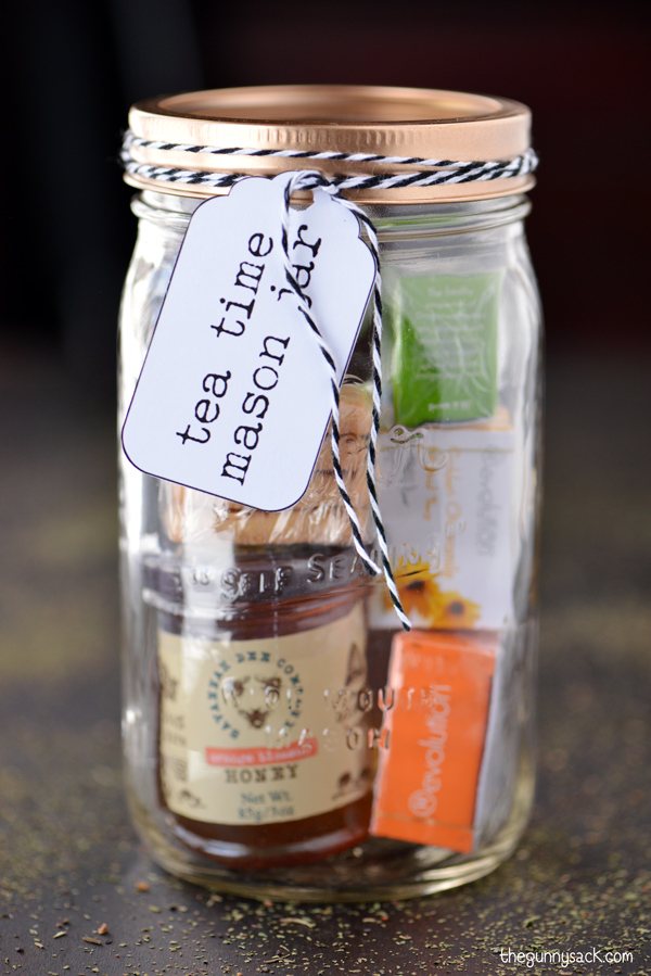 These mason jar gift ideas are awesome.  I really need to make some of these for neighbors and friends this year.  They look really easy to put together! 