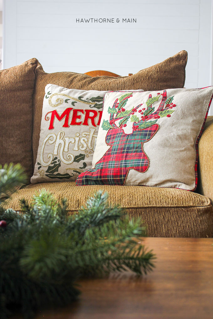 Decorating doesn't have to be hard. Check out these3 Fail Proof Holiday Decor Ideas