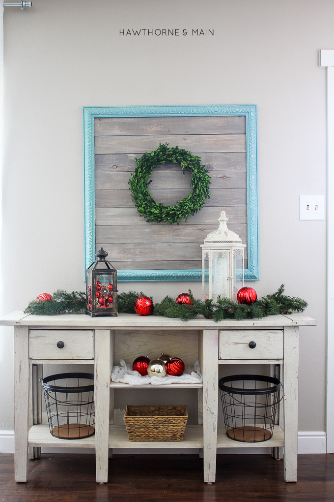 Christmas home tour 2015! Love all the beautiful decor ideas. Totally pinning for future reference.