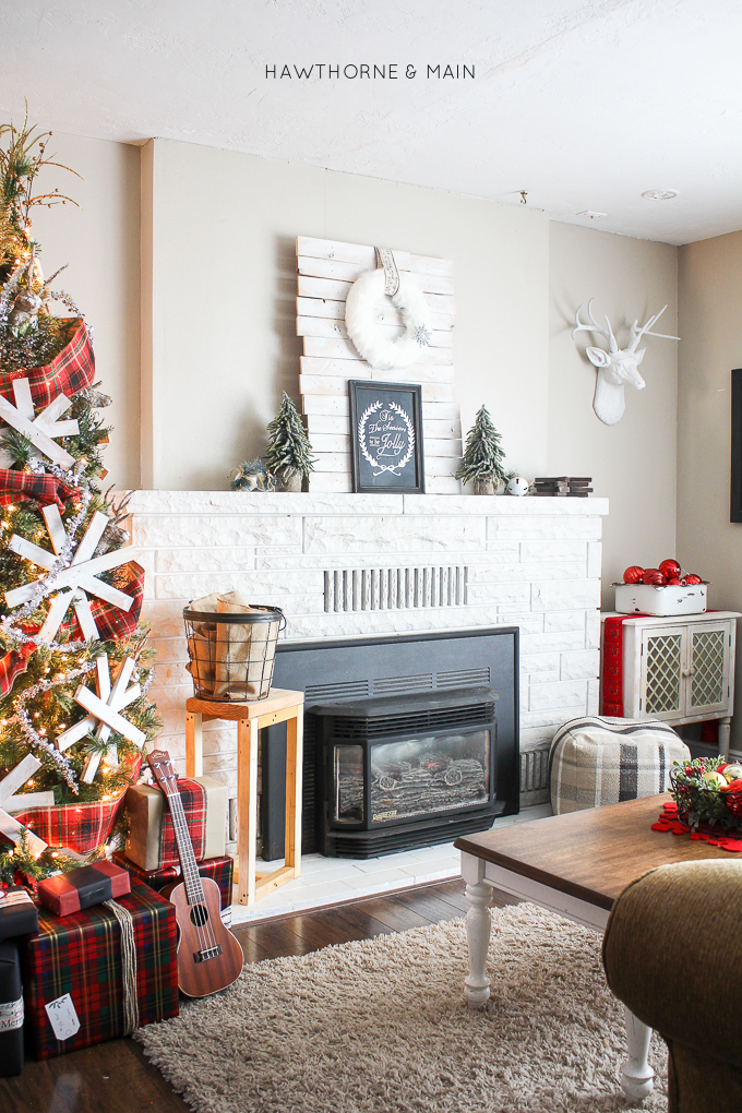 Holiday-Christmas-home-tour-hawthorne-and-main-2015 port15