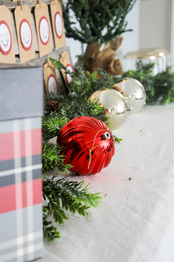 Christmas home tour 2015! Love all the beautiful decor ideas. Totally pinning for future reference.