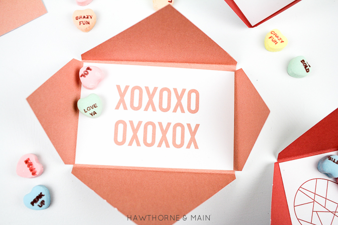 FREE Valentine's Day envelope printable. I love how simple these are. Perfect to give to friends. #valentine