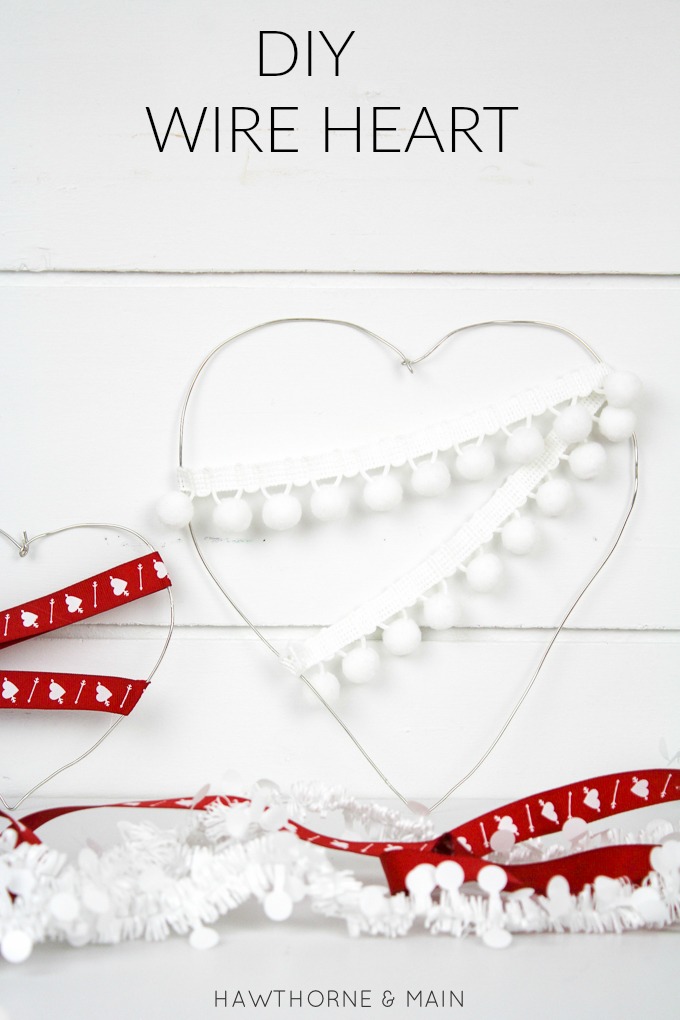 Lovely modern Valentines Day decor. This looks super easy and cute. #modern 