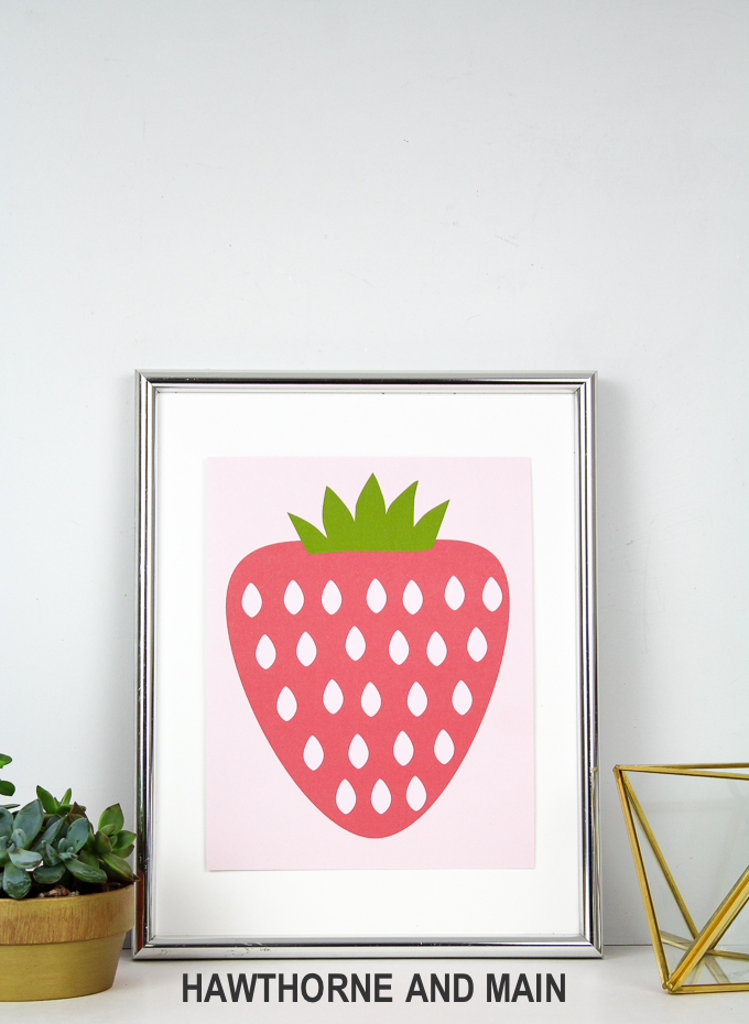 Love this strawberry printable! It is perfect for spring/summer. Totally pinning! 