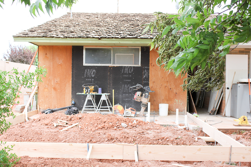 The Suite Pecan before- the outside was a totally disaster with just dirt and weeds. Here is what the space looked like before. Luckily it gets way better from here! 