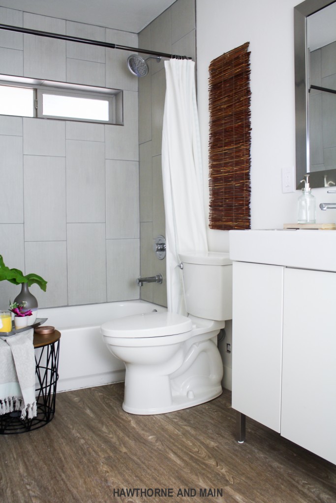 Check out this bathroom update in The Suite Pecan. This bathroom space in finally coming together! What is your favorite part? #bathroom #thesuitepecan 