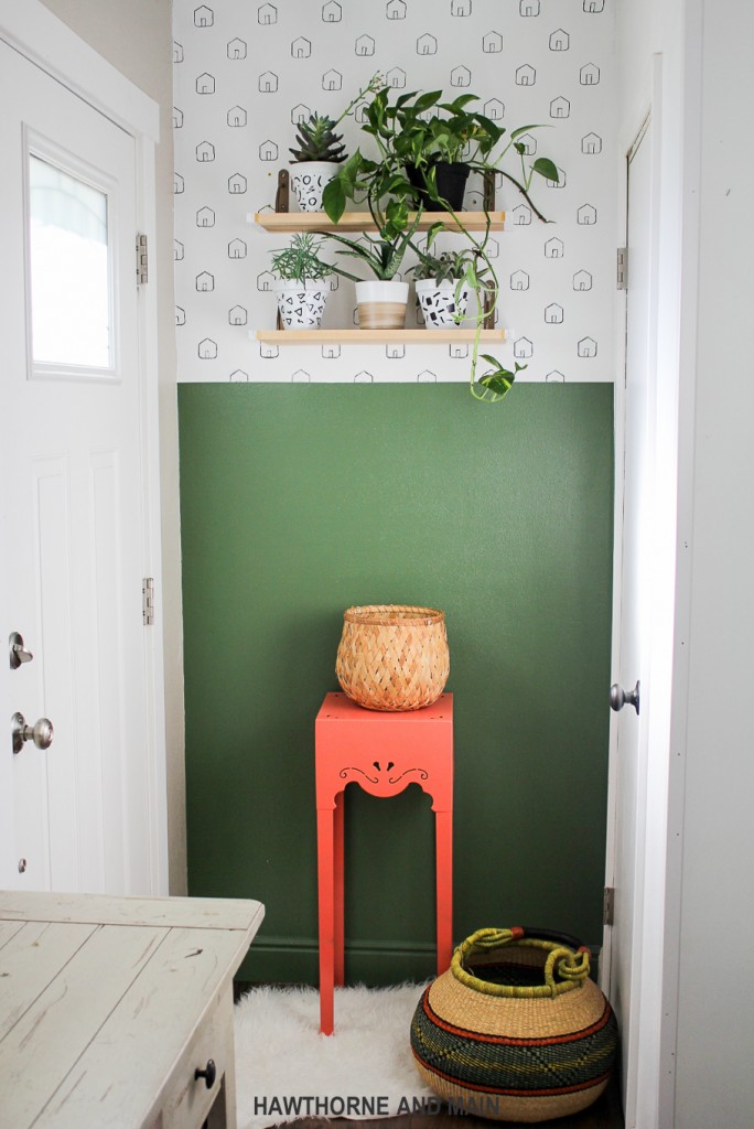 green-accent-wall