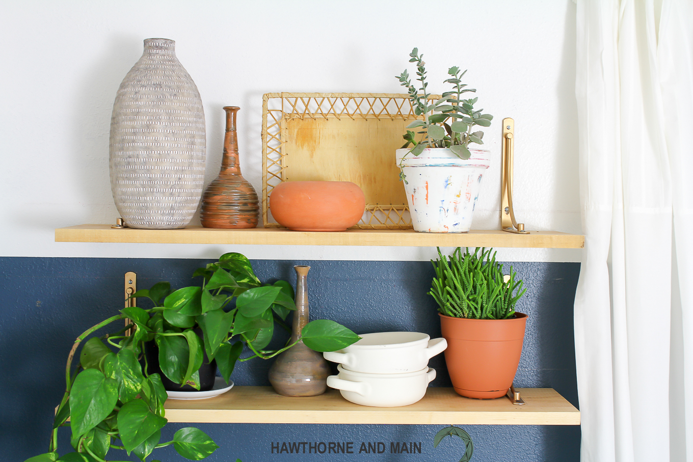 styled-floating-shelves