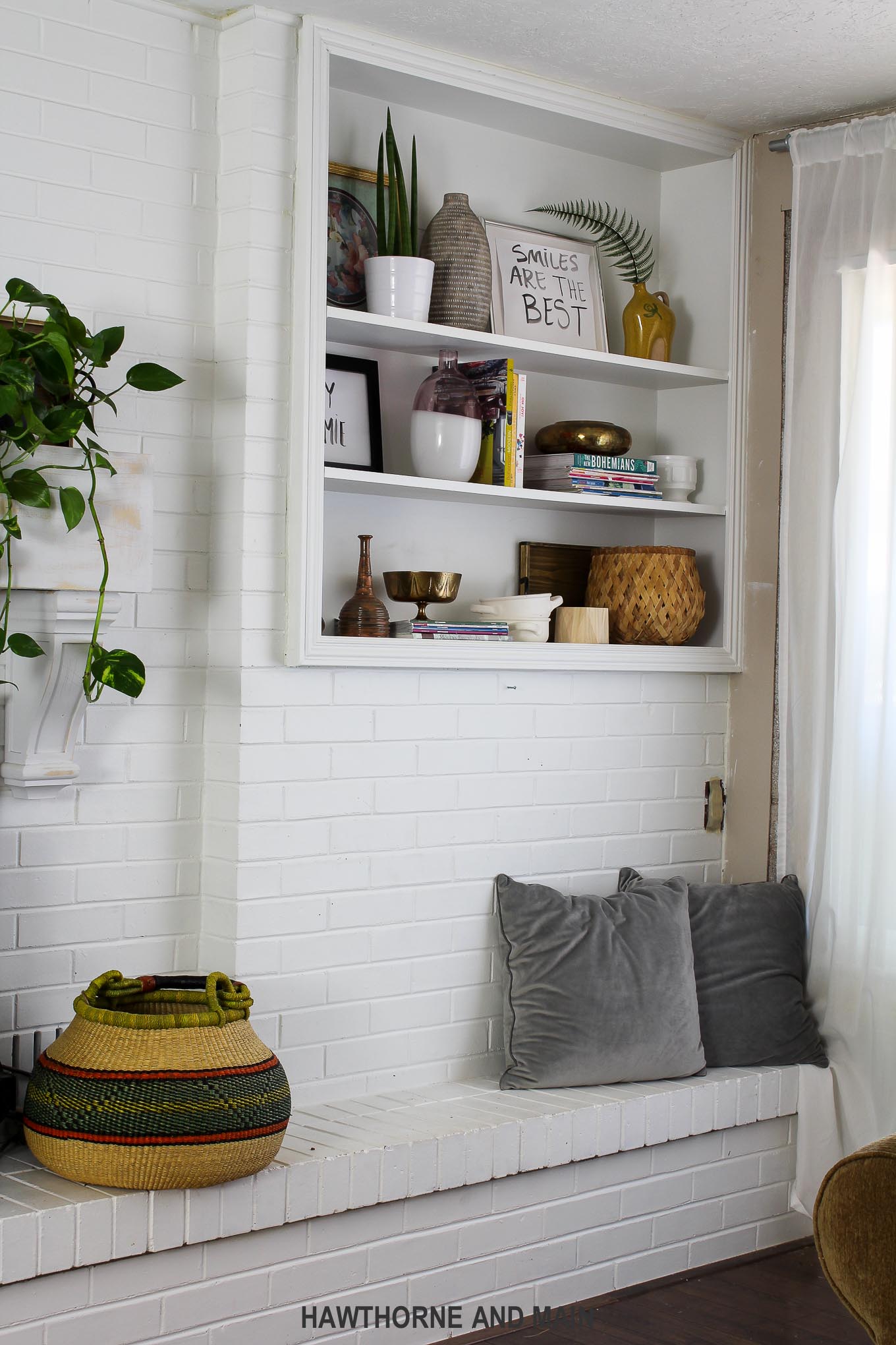 how-to-style-shelves