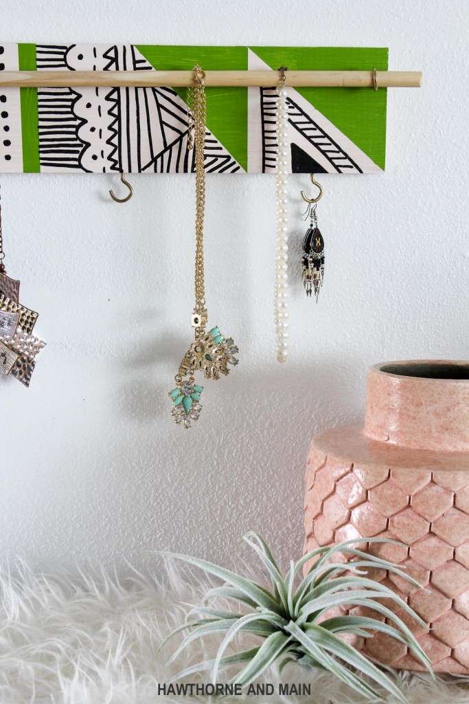 Loving this cute DIY jewelry holder. It looks like it is so easy to make with just a few supplies. 